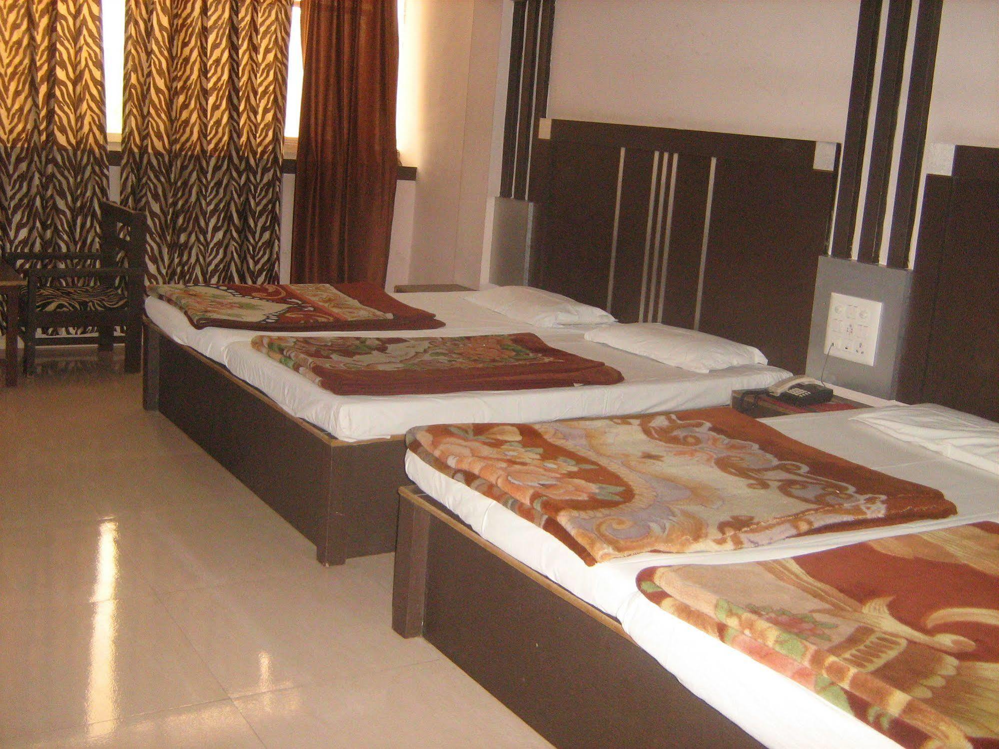 Hotel Gyan Haridwār Extérieur photo